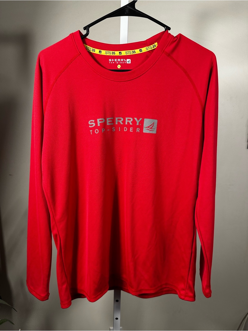 P16. Sperry Top-Sider Red Long Sleeve Performance Shirt